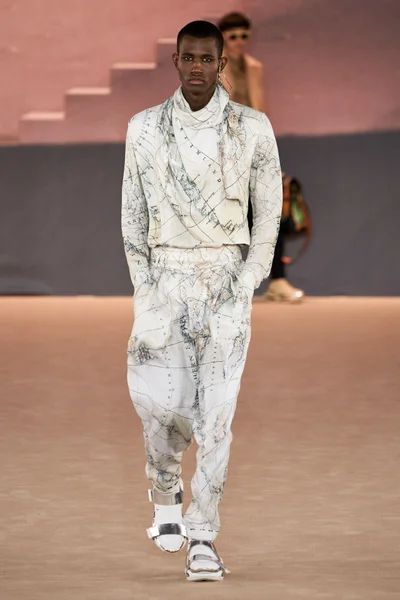 Look 20